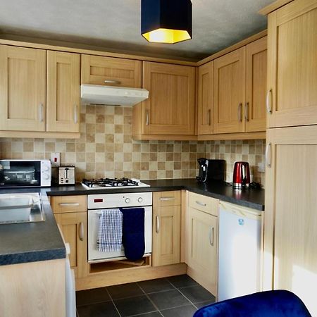 2 Bed With Parking And Netflix Villa Nottingham Exterior photo