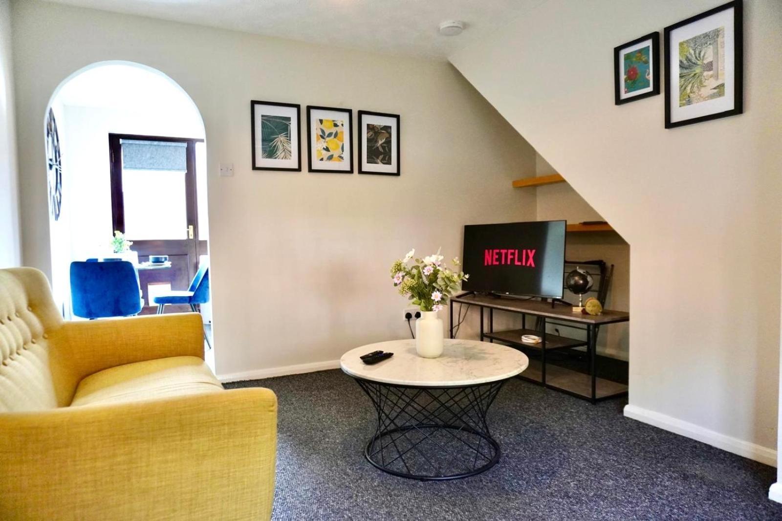 2 Bed With Parking And Netflix Villa Nottingham Exterior photo